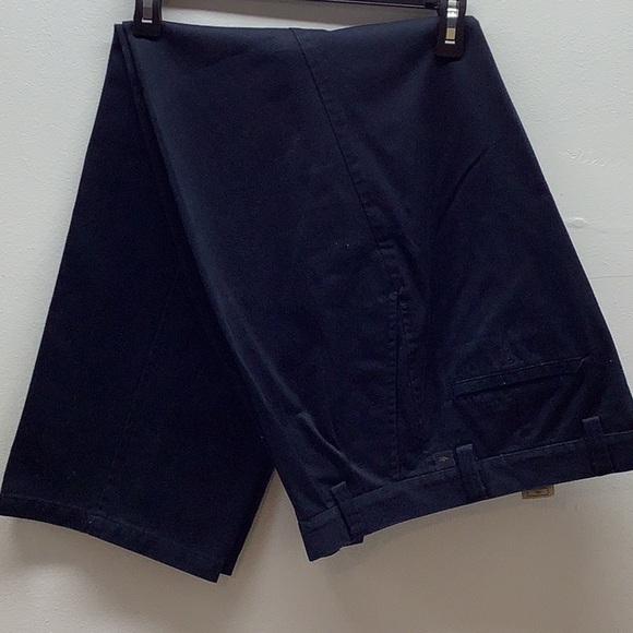 Dockers Size 32x30:Men’s Flat Front Navy Pants. Preloved - Picture 1 of 6